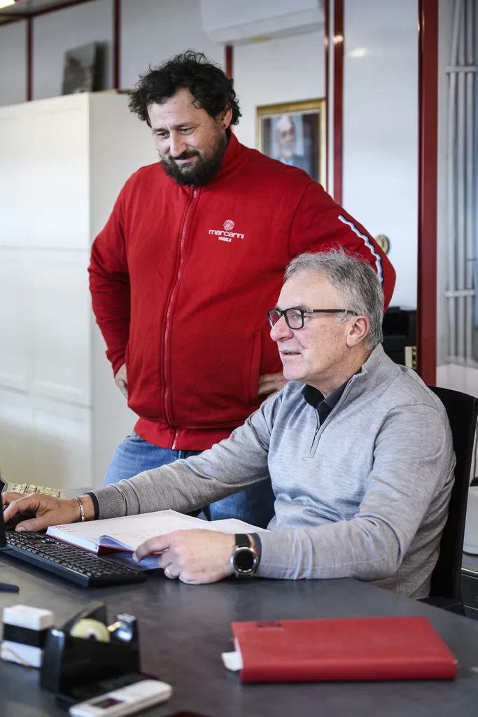 Marcarini Autotrasporti lavoro in ufficio