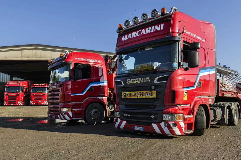 Marcarini Autotrasporti camion parcheggiati