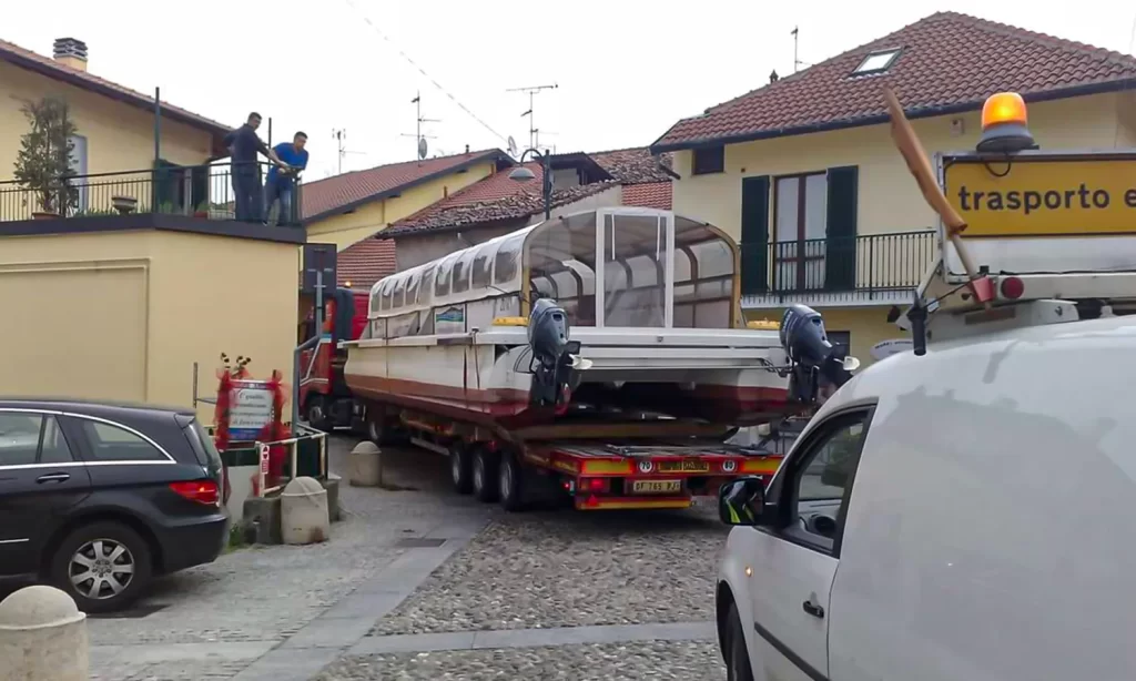 Marcarini Autotrasporti trasporto imbarcazione in città